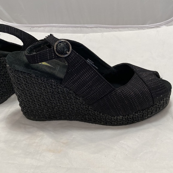 VOLATILE Marley Wedge - Picture 5 of 13